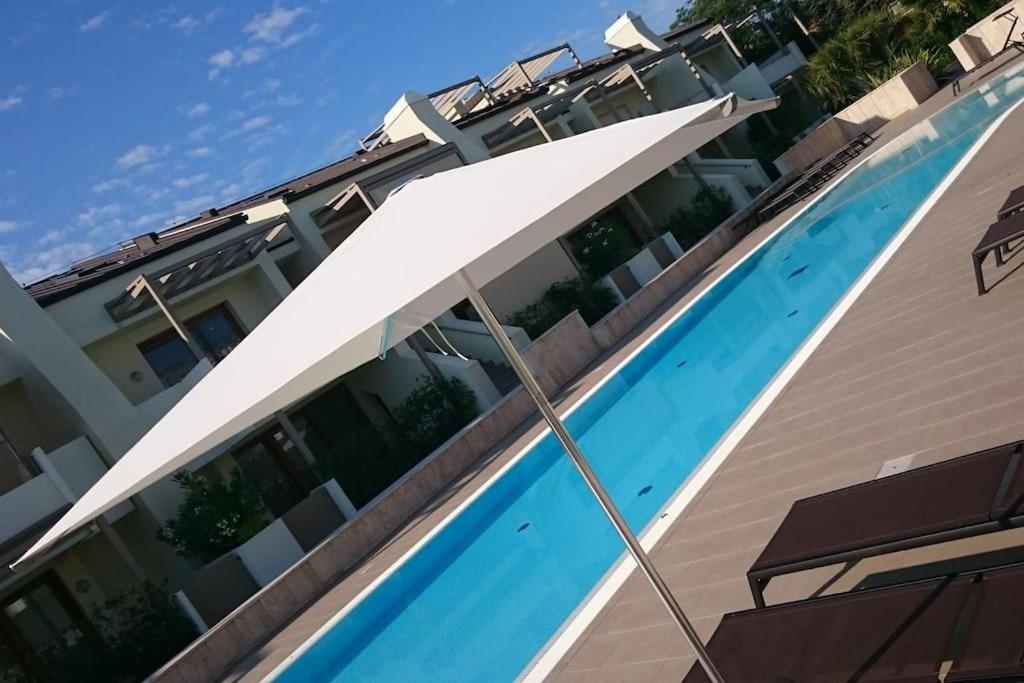 Residence Jesolo Lido Centro Con Piscina Exterior photo